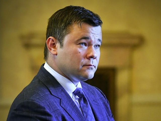 Зеленский своим указом уволил Богдана с главы ОП