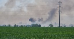 В Константиновском районе горит склад с боеприпасами