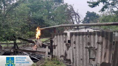 В Константиновке во дворе собственного дома погиб мужчина