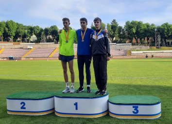 Юный легкоатлет из Константиновки покоряет пьедестал на Чемпионате Украины!