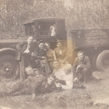 Старое фото: Рабочие Константиновского стекольного завода