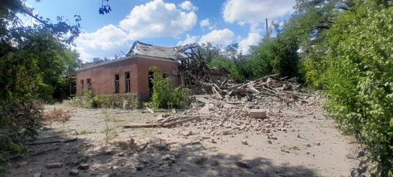Сегодня вражеские дроны атаковали Константиновку: повреждены здания, жертв нет
