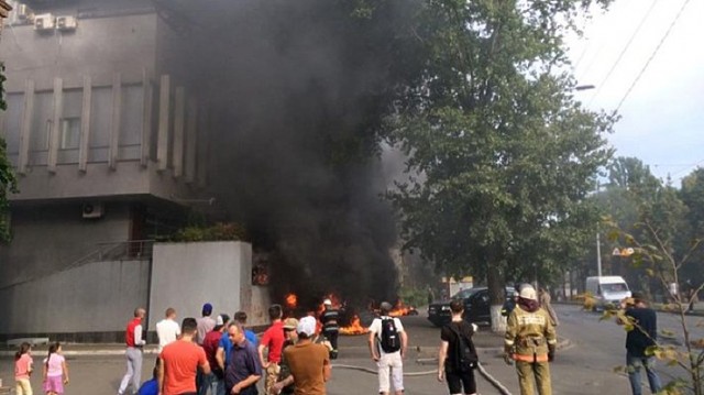 В Киеве произошел пожар в офисе телеканала "Интер" (ФОТО, ВИДЕО)