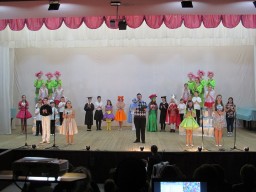 В Константиновке презентовали мюзикл «Маленький принц»