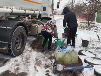 На севере Донбасса усилили работы по восстановлению водоснабжения. Порыв глубоко под водой