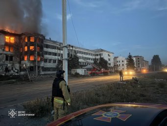 Спасатели два дня ликвидировали последствия обстрела в Константиновке (ФОТО, ВИДЕО)