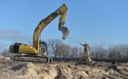 Рабочие не тронули последний в столице памятник Ленину