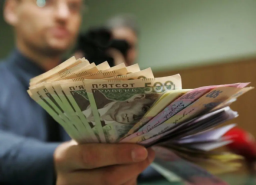 Правительство планирует повысить зарплаты бюджетникам