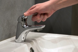 Двое суток «засухи»: В Константиновке воду получают еще не все потребители
