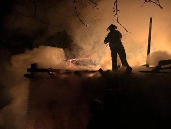 Пожар в Константиновке: сгорела крыша и перекрытие частного дома