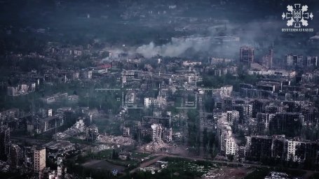 Костянтинівка під безперервним вогнем: ворог тисне на місто артилерією, авіацією та FPV-дронами