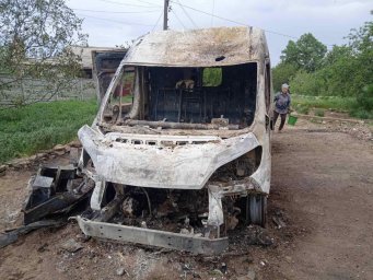 Российский дрон уничтожил карету скорой в Константиновке – медики чудом не пострадали